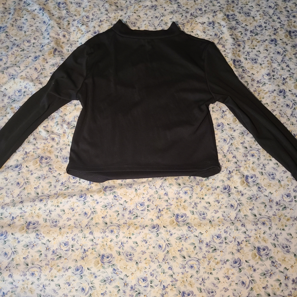 Women's Black Long Sleeve Top